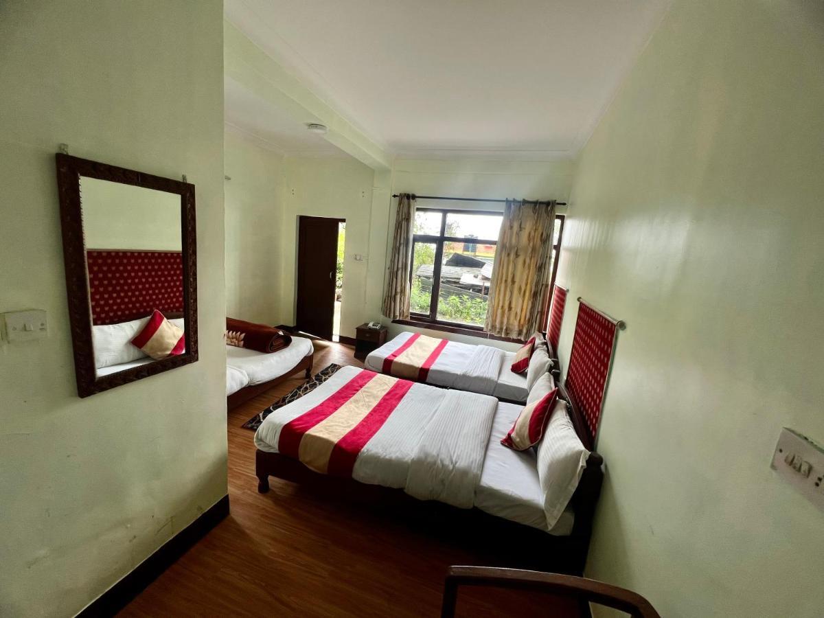 Mount Everest Hotel & Resort Nagarkot Exterior foto